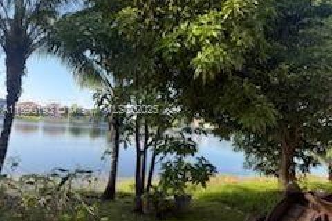 Casa en alquiler en Miramar, Florida, 5 dormitorios, 244.98 m2 № 1946940 - foto 13