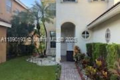 Casa en alquiler en Miramar, Florida, 5 dormitorios, 244.98 m2 № 1946940 - foto 3