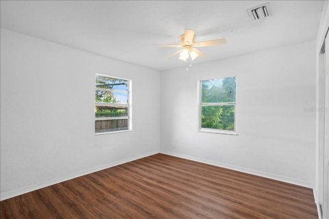 Villa ou maison à vendre à Tampa, Floride: 4 chambres, 93.18 m2 № 2356609 - photo 15