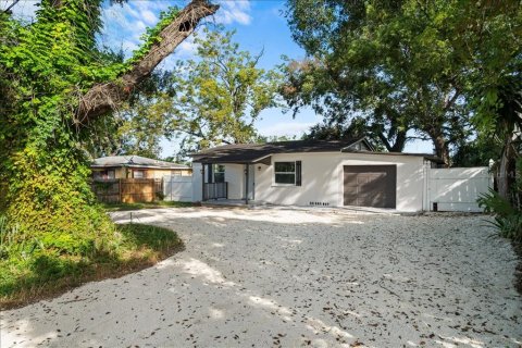 Villa ou maison à vendre à Tampa, Floride: 4 chambres, 93.18 m2 № 2356609 - photo 2