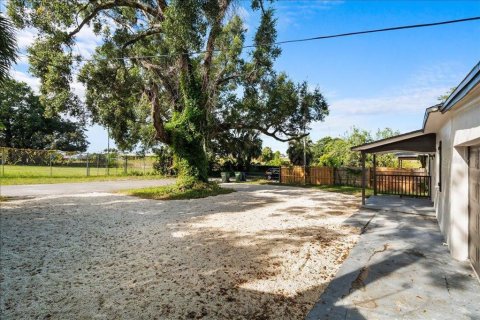 Villa ou maison à vendre à Tampa, Floride: 4 chambres, 93.18 m2 № 2356609 - photo 5