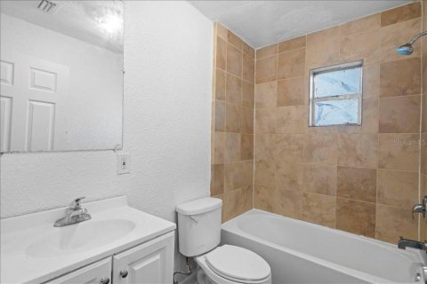 Villa ou maison à vendre à Tampa, Floride: 4 chambres, 93.18 m2 № 2356609 - photo 11