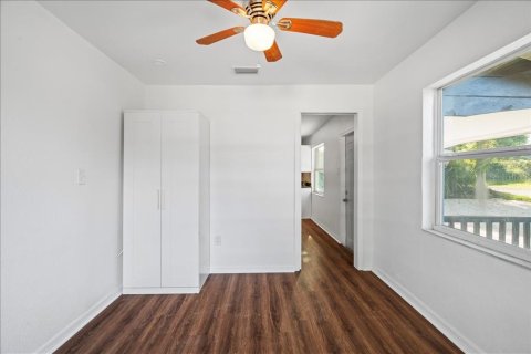 Villa ou maison à vendre à Tampa, Floride: 4 chambres, 93.18 m2 № 2356609 - photo 19