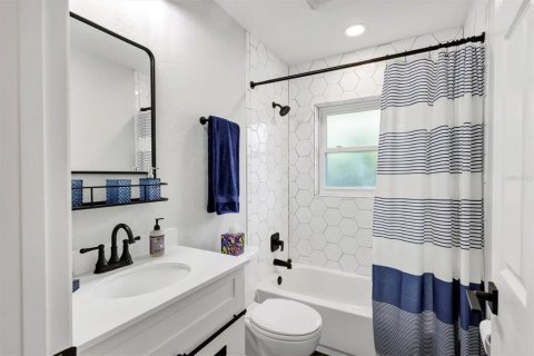 Villa ou maison à louer à Sarasota, Floride: 3 chambres, 140.38 m2 № 1780694 - photo 23