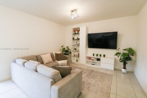 Touwnhouse à vendre à Homestead, Floride: 4 chambres, 175.77 m2 № 2173180 - photo 7