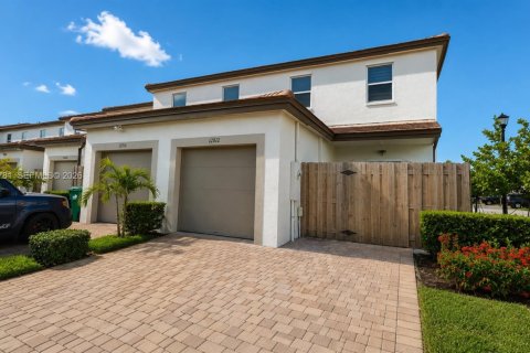 Touwnhouse à vendre à Homestead, Floride: 4 chambres, 175.77 m2 № 2173180 - photo 3