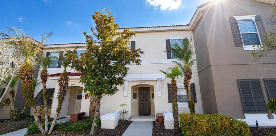 Adosado en Kissimmee, Florida 3 dormitorios, 120.31 m2 № 2095502