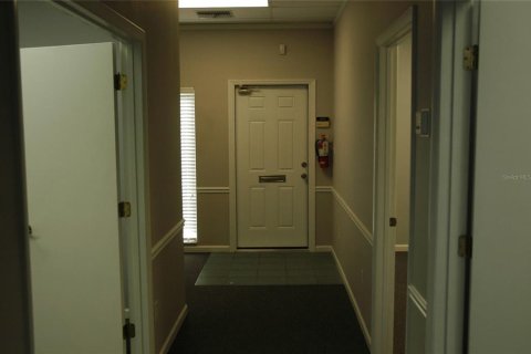 Immobilier commercial à louer à Largo, Floride: 77.11 m2 № 2438460 - photo 5