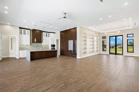 Casa en venta en Cape Coral, Florida, 3 dormitorios, 266.54 m2 № 1754972 - foto 5