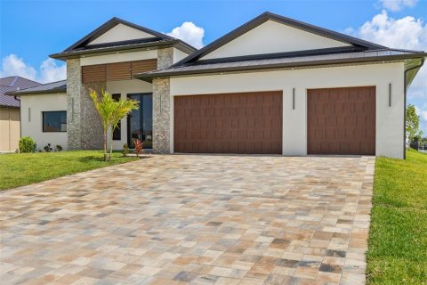 Casa en venta en Cape Coral, Florida, 3 dormitorios, 266.54 m2 № 1754972 - foto 3