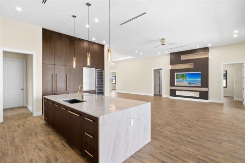 Casa en venta en Cape Coral, Florida, 3 dormitorios, 266.54 m2 № 1754972 - foto 14