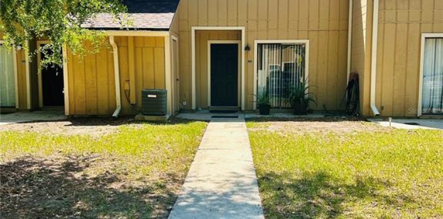 Condominio en Gainesville, Florida, 3 dormitorios  № 1675293
