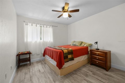 Condominio en venta en Gainesville, Florida, 3 dormitorios, 139.35 m2 № 1675293 - foto 12