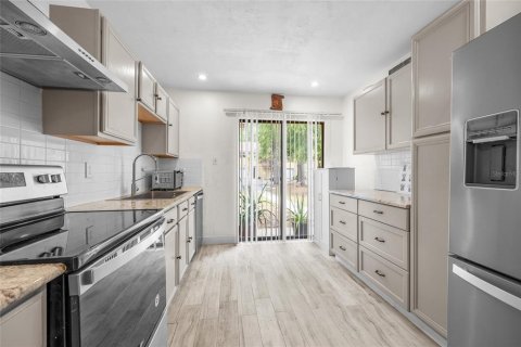 Condominio en venta en Gainesville, Florida, 3 dormitorios, 139.35 m2 № 1675293 - foto 9