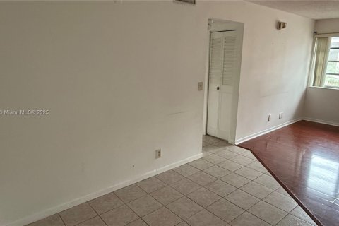 Copropriété à vendre à Coral Springs, Floride: 2 chambres, 71.35 m2 № 1877551 - photo 10