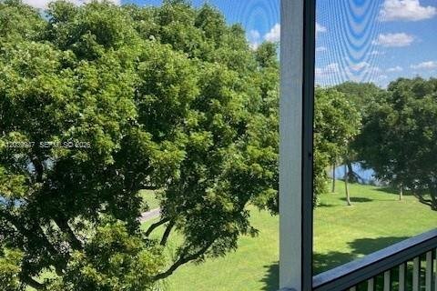 Condominio en venta en Pembroke Pines, Florida, 1 dormitorio, 75.34 m2 № 2083844 - foto 4