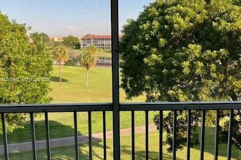 Condominio en venta en Pembroke Pines, Florida, 1 dormitorio, 75.34 m2 № 2083844 - foto 21
