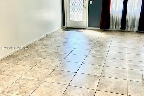 Condominio en venta en Pembroke Pines, Florida, 1 dormitorio, 75.34 m2 № 2083844 - foto 10