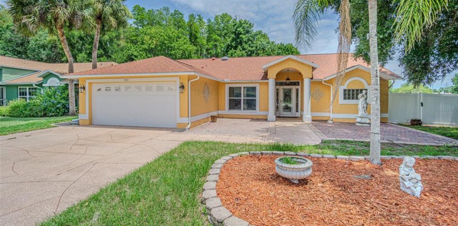 Casa en New Port Richey, Florida 3 dormitorios, 201.97 m2 № 2104828