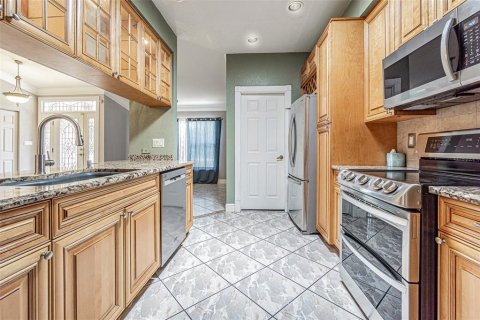 Casa en venta en New Port Richey, Florida, 3 dormitorios, 201.97 m2 № 2104828 - foto 6