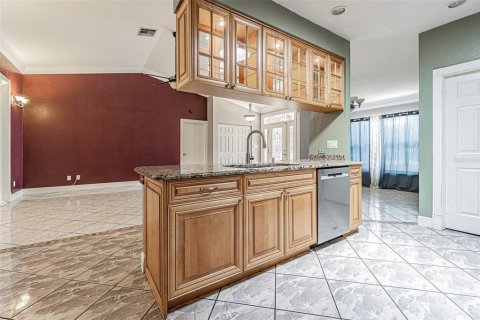 Casa en venta en New Port Richey, Florida, 3 dormitorios, 201.97 m2 № 2104828 - foto 7