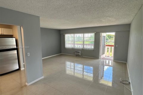 Copropriété à louer à Boca Raton, Floride: 1 chambre, 66.43 m2 № 1927633 - photo 2