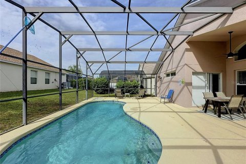 Villa ou maison à vendre à Haines City, Floride: 4 chambres, 143.63 m2 № 2408868 - photo 2