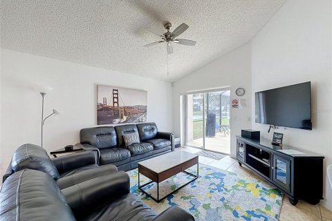 Villa ou maison à vendre à Haines City, Floride: 4 chambres, 143.63 m2 № 2408868 - photo 10