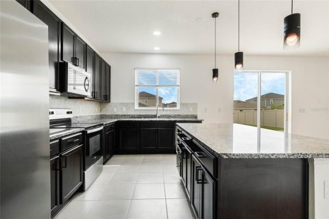 House in Winter Haven, Florida 4 bedrooms, 244.8 sq.m. № 1511292 - photo 7