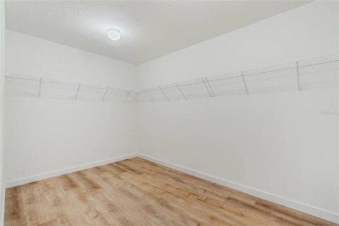 House in Winter Haven, Florida 4 bedrooms, 244.8 sq.m. № 1511292 - photo 14