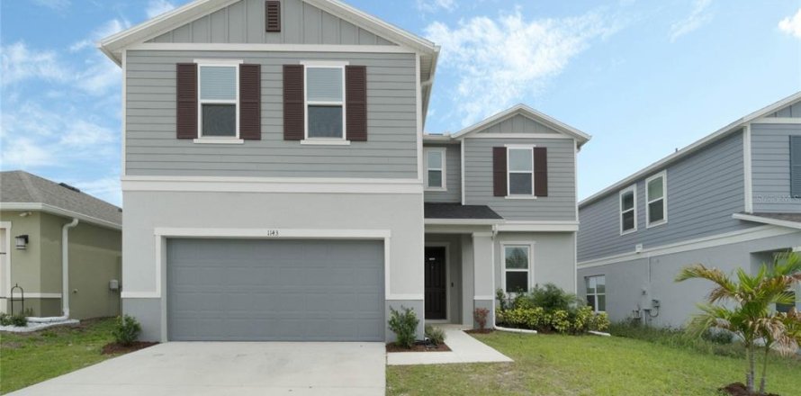 House in Winter Haven, Florida 4 bedrooms, 244.8 sq.m. № 1511292