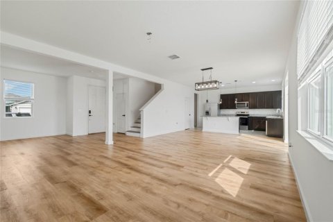 House in Winter Haven, Florida 4 bedrooms, 244.8 sq.m. № 1511292 - photo 5