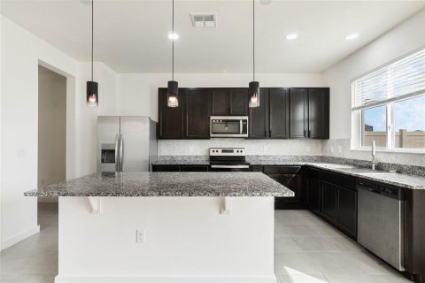 House in Winter Haven, Florida 4 bedrooms, 244.8 sq.m. № 1511292 - photo 8