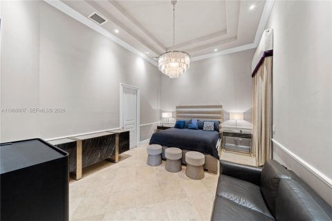 House in Aventura, Florida 5 bedrooms, 605.91 sq.m. № 2021938 - photo 29