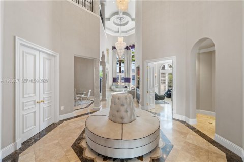 House in Aventura, Florida 5 bedrooms, 605.91 sq.m. № 2021938 - photo 12