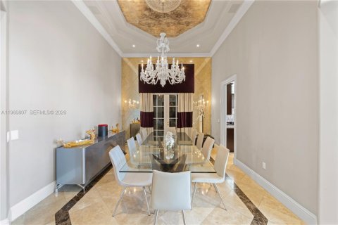 House in Aventura, Florida 5 bedrooms, 605.91 sq.m. № 2021938 - photo 22