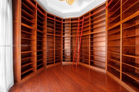 House in Aventura, Florida 5 bedrooms, 605.91 sq.m. № 2021938 - photo 28