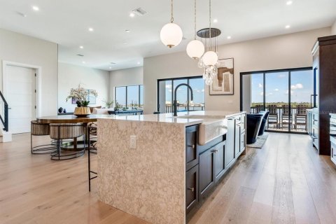 Villa ou maison à vendre à Madeira Beach, Floride: 5 chambres, 437.66 m2 № 2406302 - photo 17