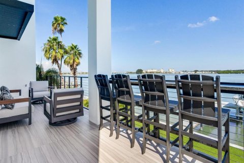 Villa ou maison à vendre à Madeira Beach, Floride: 5 chambres, 437.66 m2 № 2406302 - photo 26