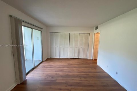 Купить кондоминиум в Бока-Ратон, Флорида 1 спальня, 65.22м2, № 1957860 - фото 7