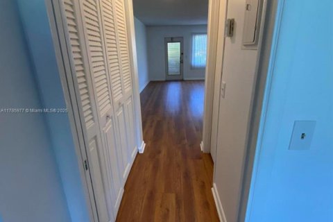 Купить кондоминиум в Бока-Ратон, Флорида 1 спальня, 65.22м2, № 1957860 - фото 13