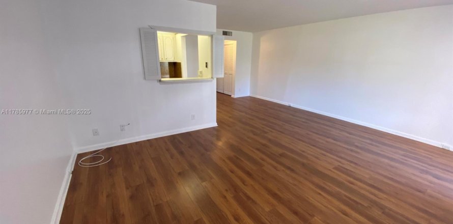 Кондоминиум с 1 спальней в Бока-Ратон, Флорида № 1957860