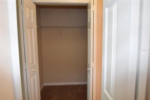 House in Kissimmee, Florida 4 bedrooms, 264.49 sq.m. № 2207049 - photo 19