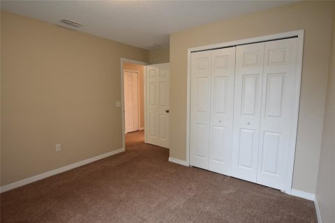 House in Kissimmee, Florida 4 bedrooms, 264.49 sq.m. № 2207049 - photo 24