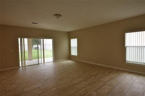 House in Kissimmee, Florida 4 bedrooms, 264.49 sq.m. № 2207049 - photo 9