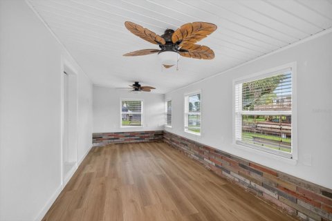 House in Hudson, Florida 3 bedrooms, 117.43 sq.m. № 1913366 - photo 22