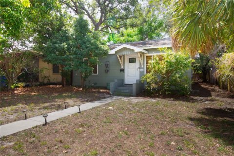 Casa en Saint Petersburg, Florida 2 dormitorios, 120.03 m2 № 2096619