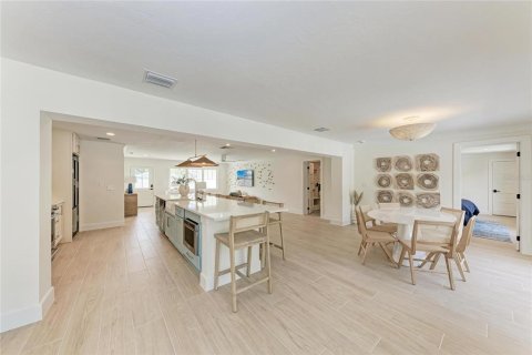 Villa ou maison à louer à Sarasota, Floride: 4 chambres, 217.95 m2 № 2166033 - photo 15