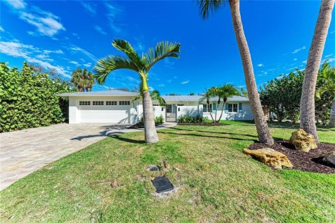 Villa ou maison à louer à Sarasota, Floride: 4 chambres, 217.95 m2 № 2166033 - photo 3