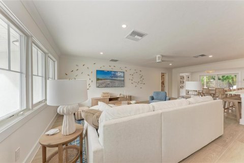 Villa ou maison à louer à Sarasota, Floride: 4 chambres, 217.95 m2 № 2166033 - photo 8